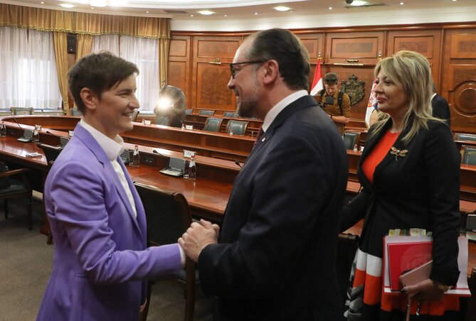 Ana Brnabić ügyvezető kormányfő is fogadta az osztrák külügyminisztert (Fotó: Beta)