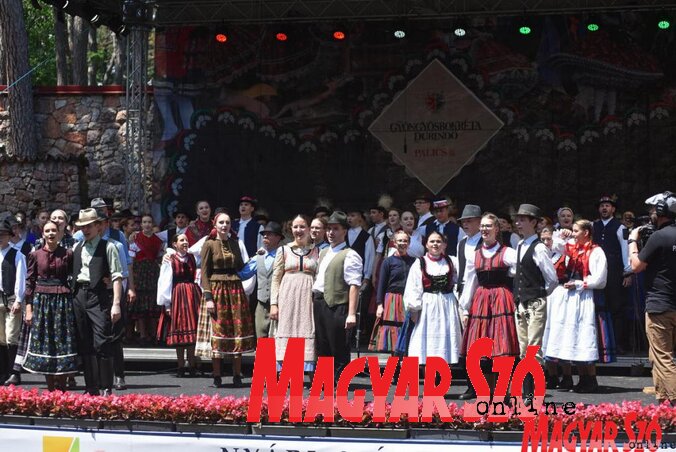 Kezdetét vette a Gyöngyösbokréta, 30 műsorszám és 700 fellépő mutatkozott be (Fotó: Molnár Edvárd)