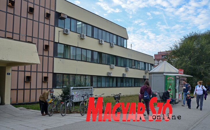 A koronavírusos fertőzések növekedése miatt szerdától az újtelepi egészségházban végzik a teszteléseket (Ótos András felvétele)