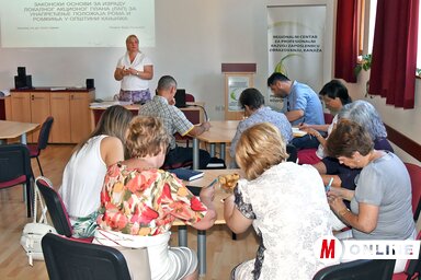 A részvevőket Telek Krisztina, a Szociális Központ igazgatónője köszöntötte (Gergely Árpád felvétele)