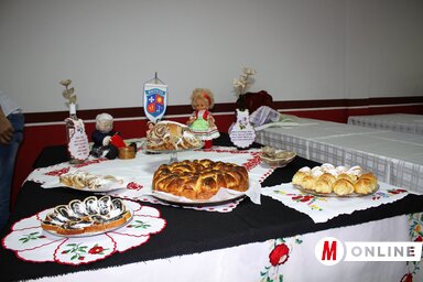 A tavalyi hagyományos kalácsok kiállítása (Vidács Hajnalka felvétele)