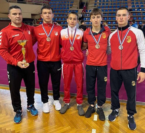 A Proleter U17-es birkózói Szabadkán A Proleter U17-es birkózói Szabadkán