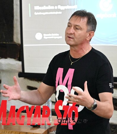 Kaszás Zoltán: Az utóbbi években a mindig elérhető banki szolgáltatások piaca bővült a leggyorsabban (Fotó: Ótos András) Kaszás Zoltán: Az utóbbi években a mindig elérhető banki szolgáltatások piaca bővült a leggyorsabban (Fotó: Ótos András)
