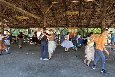 Több korosztálynak tartottak néptáncoktatást a táborban (Fotó: Csincsik Zsolt)