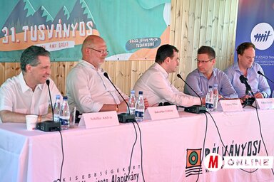 A beszélgetés résztvevői (Fotó: Ótos András)