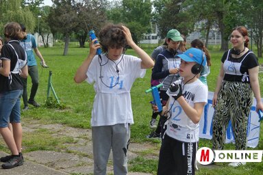 Rádióamatőr fiúk és lányok versenyeztek Zentán (Fotó: Horváth Zsolt)