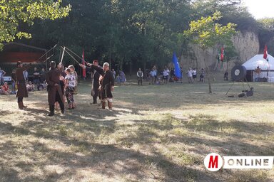 A harcosok áldást mondanak a jövőre, a gyerekekre (Fotó: Kazinczy Paszterkó Diana)