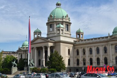 Folytathatja munkáját a parlament (Fotó: Ótos András)