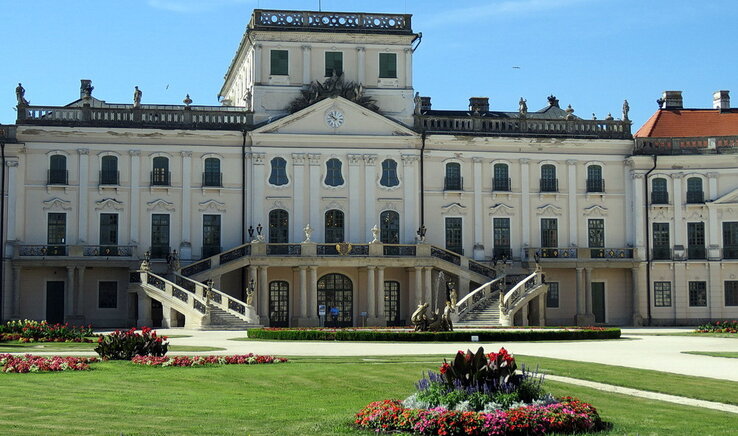 Az Esterházy-kastély (Fotó: Kecskés István)
