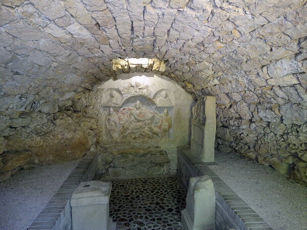 A Mithras-szentély (Fotó: Kecskés István) A Mithras-szentély (Fotó: Kecskés István)