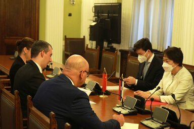 Beograd, 5.08.2022. - Predsednik Skupstine Srbije Vladimir Orlic i ambasadorka Kine u Srbiji Cen Bo sastali su se danas u Domu Narodne skupstine. (BETAPHOTO/MILOS MISKOV)