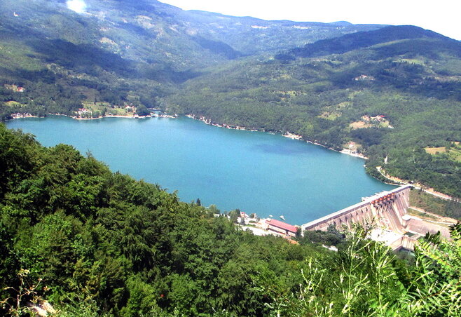 A Perućac víztározó és vízerőmű (Fotó: Kecskés István)