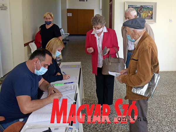 Az átoltottak kétharmada igényli a harmadik vakcinát Az átoltottak kétharmada igényli a harmadik vakcinát