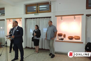 Juhász Attila művelődési és oktatási tanácsos mondott köszöntőt