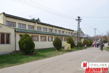 Az iskola 56-os épülete hamarosan új ablakokat kap (Fotó: Lakatos János felvétele)