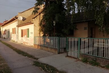 Az évtizedekig húzódó eljárások átka: szinte hihetetlen, hogy egykor itt fényűző fürdő és malom állt (Tóth D. Lívia felvétele)
