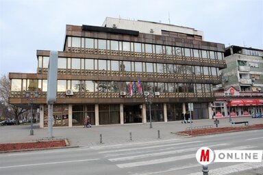 A verbászi önkormányzat épülete (Paraczky László felvétele)