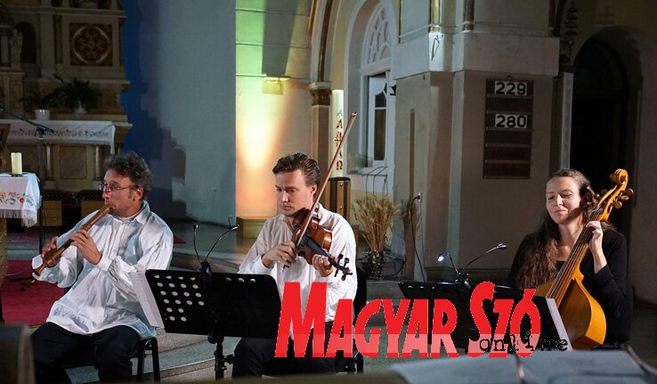 Széplaki Zoltán, Szilágyi Márton és Pribay Valéria (Fotó: Bozsoki Valéria) Széplaki Zoltán, Szilágyi Márton és Pribay Valéria (Fotó: Bozsoki Valéria)