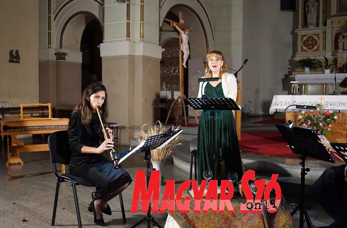 Meila Tomé Pihler és Ana Torbica (Fotó: Bozsóki Valéria felvétele) Meila Tomé Pihler és Ana Torbica (Fotó: Bozsóki Valéria felvétele)