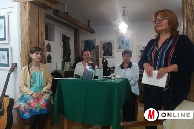 Könyvbemutató Kispiacon (Fotó: Lukács Melinda)