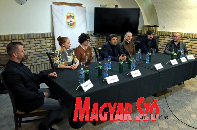 A Sors-kanyar sajtótájékoztatója (Fotó: Lukács Melinda) A Sors-kanyar sajtótájékoztatója (Fotó: Lukács Melinda)