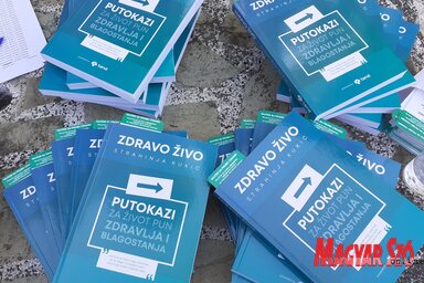 A életviteli tanácsokról szóló könyv néhány hete jelent meg (Fotó: Győri Norbert felvétele)