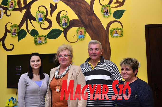 A dreai Lurkóház lelkes csapata (balról jobbra): Juhász Hermina nevelőnő, Boja Ilonka, Boja András és Koletár Teréz szakácsnő (Dávid Csilla felvétele)