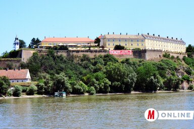 A Péterváradi várat 1992 óta különböző közvállalatok irányítják, és foglalkoznak az itt lévő építmények karbantartásával. A most készülő projektumtervezet egy tartós, jó megoldást hivatott biztosítani ezen a területen (Dávid Csilla felvétele)