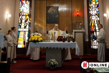 Harmath Károly atya búcsúi áldásban részesítette az egybegyűlteket