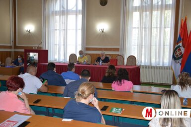 A 11. szenttamási községi képviselő-testületi ülés (Paraczky László felvétele)