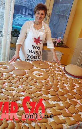 Évente mintegy húsz kilogramm lisztből készít mézeskalácsot Évente mintegy húsz kilogramm lisztből készít mézeskalácsot