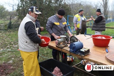 Készül a nagycsaládosok kolbásza