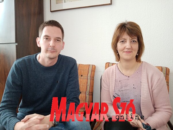 Danilo Mandić iskolaigazgató és Varga Arabella, a tanintézmény pszichológusa