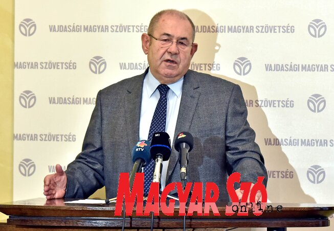 Pásztor István: A jövő évben a vajdasági magyarok hét alkalommal nyilváníthatnak véleményt, valószínűleg 4-5 különböző időpontban (Fotó: Gergely Árpád felvétele) Pásztor István: A jövő évben a vajdasági magyarok hét alkalommal nyilváníthatnak véleményt, valószínűleg 4-5 különböző időpontban (Fotó: Gergely Árpád felvétele)