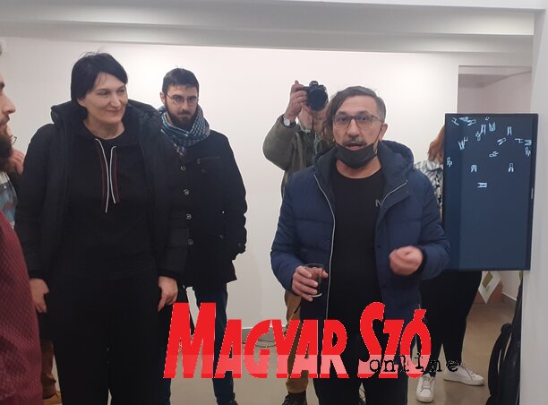 Dr. Goran Despotovski és mgr. Bosiljka Zirojević Lečić megnyitja a tárlatot Dr. Goran Despotovski és mgr. Bosiljka Zirojević Lečić megnyitja a tárlatot