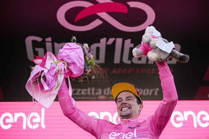 Roglič a 2020-as Tour de France-ot a szombati hegyi időfutamon bukta el, most ugyanígy nyerte meg ő a Girót (Fotó: Beta/AP)