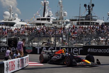 Red Bull, nézők, yachtok – erről is szólt az idei Monte Carló-i futam (Fotó: PlanetF1)