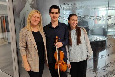 Ksenija Mijatović Korom tanárnő a Duo Animosóval