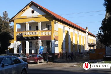 Jó ütemben halad a szövetkezeti otthon felújítása