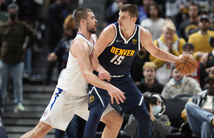 A horvát Clippers-center, Ivica Zubac 32 pontos karriercsúcsa is ment a „levesbe” Jokić miatt (Fotó: Beta/AP)