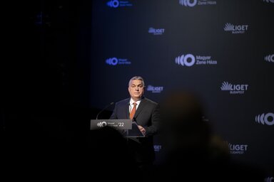 Budapest, 2022. janu�r 22.
A Minisztereln�ki Sajt�iroda �ltal k�zreadott k�pen Orb�n Viktor minisztereln�k besz�det mond a Liget Budapest projektben elk�sz�lt Magyar Zene H�za megnyit�j�n 2022. janu�r 22-�n.
MTI/Minisztereln�ki Sajt�iroda/Benko Vivien C
