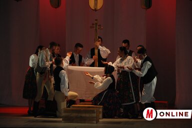 Az előadás a példát mutató és sokat szenvedő székelyek előtt tiszteleg (Fotó: Horváth Attila)