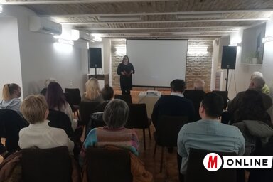 Lukács Lilla beharangozta a filmklubot (Fotó: Lukács Melinda)