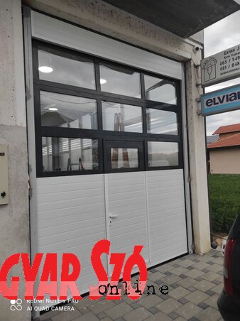 Árpád szerint a garázsajtók beszerelése olyan, mint egy kirakós... Árpád szerint a garázsajtók beszerelése olyan, mint egy kirakós...