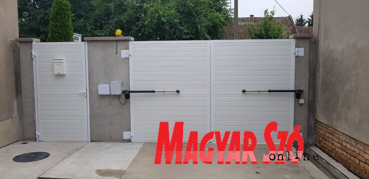 Nagy az elégedettség, amikor a munka végeztével egy gombnyomásra működésbe lépnek az elemek Nagy az elégedettség, amikor a munka végeztével egy gombnyomásra működésbe lépnek az elemek