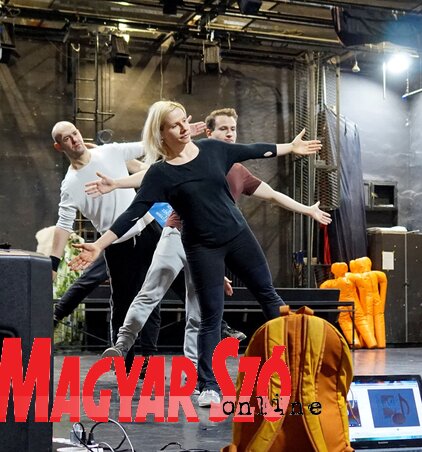 László Judit, Tóth Dániel és Pongó Gábor az egyik jelenetben László Judit, Tóth Dániel és Pongó Gábor az egyik jelenetben