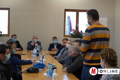 Sok vállalkozó szerette volna megosztani a tapasztalatait a politikusokkal (Fotó: Fehér Rózsa)