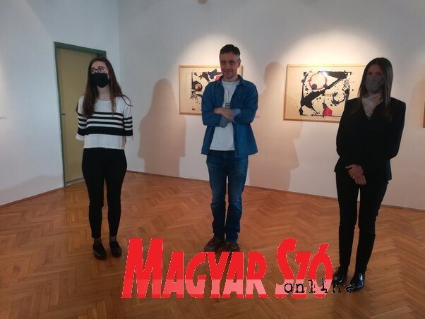 Kucor Tamara, Aleksandar Botić és Nela Tonković a Kortárs Galériában (Fotó: Lukács Melinda) Kucor Tamara, Aleksandar Botić és Nela Tonković a Kortárs Galériában (Fotó: Lukács Melinda)