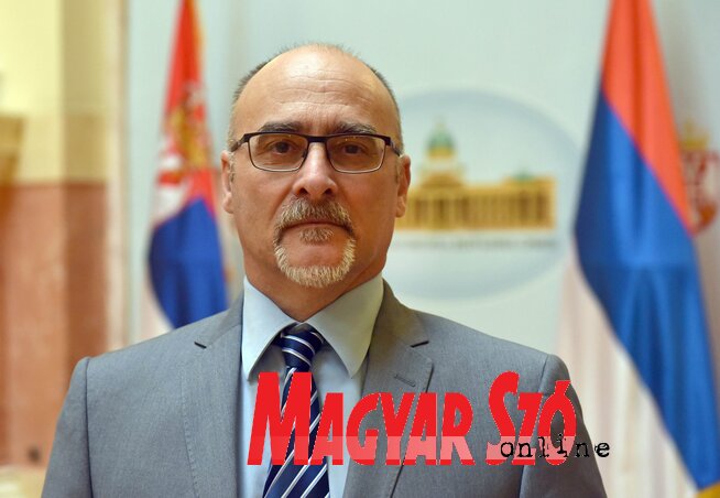 Pék Zoltán: A költségvetés módosításával nem állnak le a korábban megkezdett beruházások (Ótos András felvétele) Pék Zoltán: A költségvetés módosításával nem állnak le a korábban megkezdett beruházások (Ótos András felvétele)