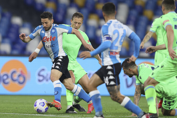 Jelenet a Napoli–Lazio meccsről (Fotó: Beta/AP) Jelenet a Napoli–Lazio meccsről (Fotó: Beta/AP)